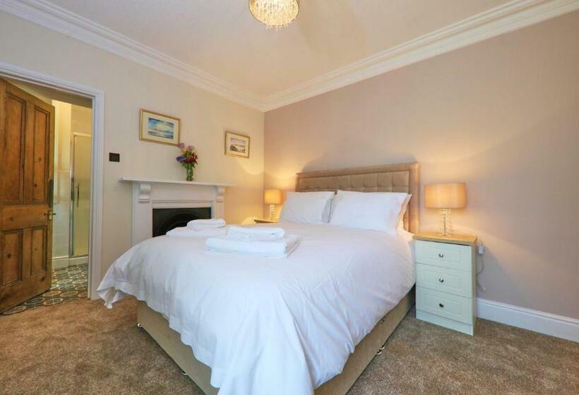 חדר דלוקס, Llwyn Country House