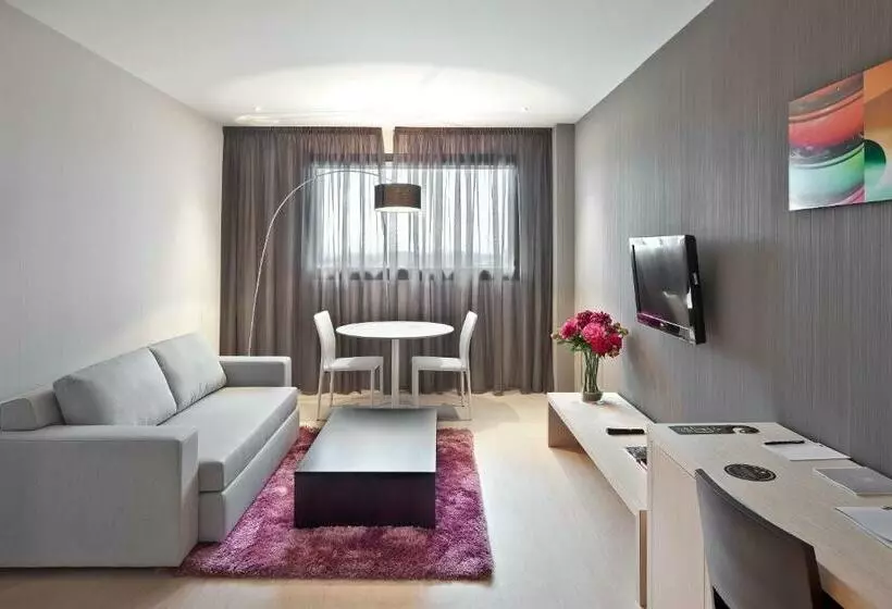 スイート, Sercotel Hola Tafalla