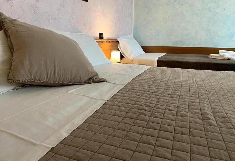 스탠다드 트리플 룸, Sole Della Franciacorta   Hotel & Restaurant