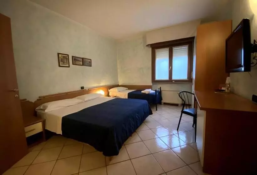 Standard Kolmen Hengen Huone, Sole Della Franciacorta Hotel & Restaurant