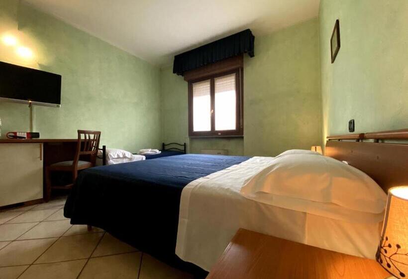 스탠다드 트리플 룸, Sole Della Franciacorta   Hotel & Restaurant