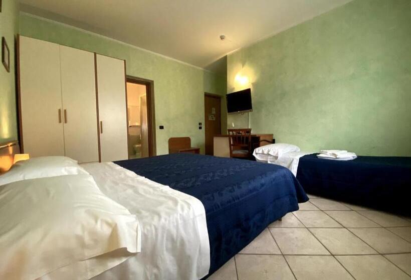 스탠다드 트리플 룸, Sole Della Franciacorta   Hotel & Restaurant