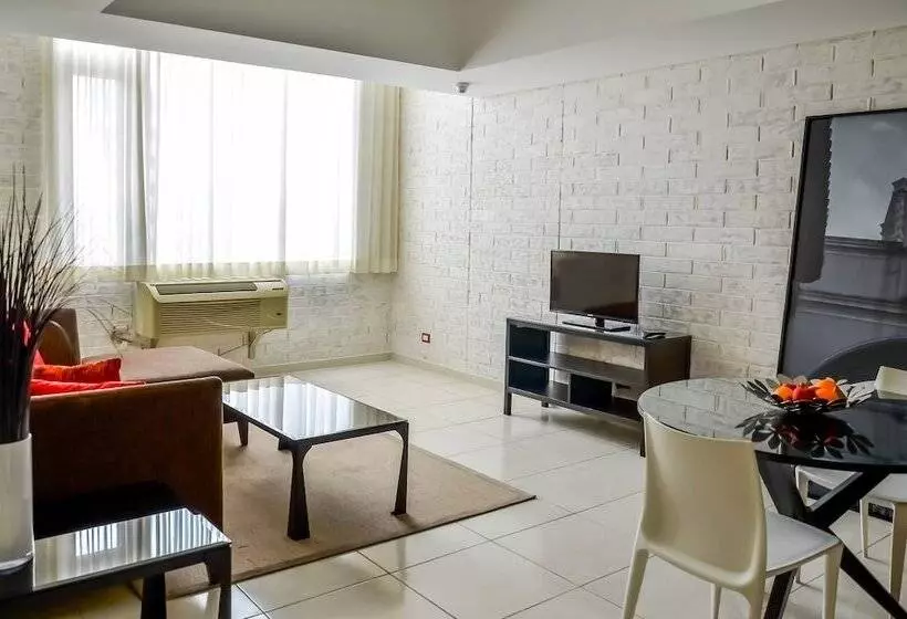 سوییت اجرایی, Adriatika Hotel & Residence