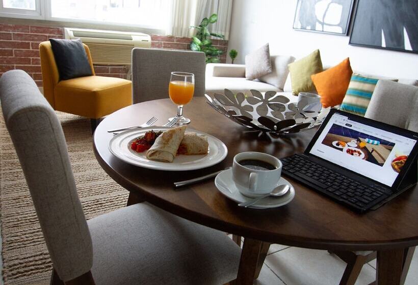 سوییت اجرایی, Adriatika Hotel & Residence