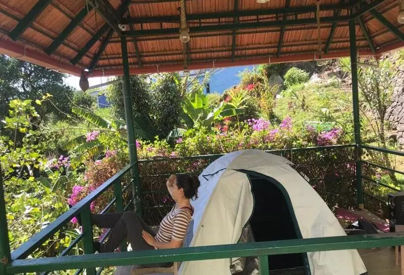 چادر با خدمات رفاهی استاندارد, Green Valley Vista