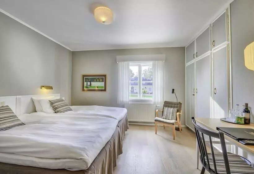 Standart Oda, Hooks Herrgård