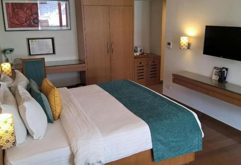 Номер бизнес-класса, Lemon Tree Hotel, Dehradun