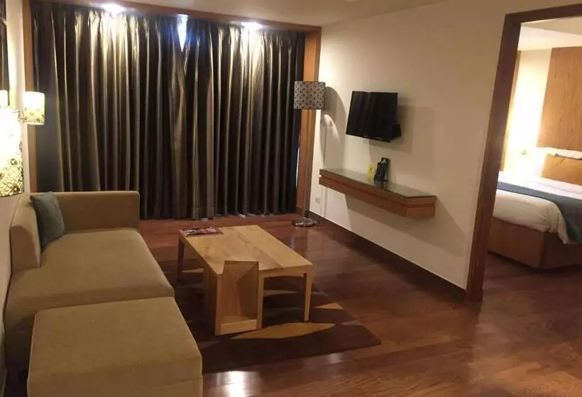 سوییت اجرایی, Lemon Tree Hotel, Dehradun
