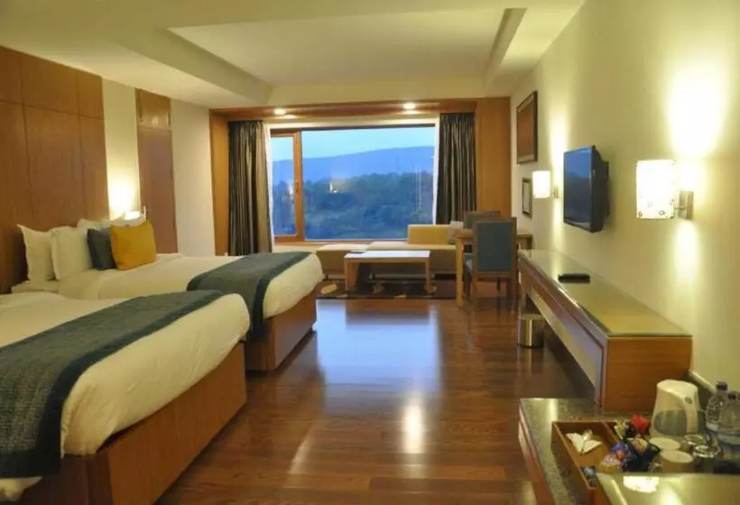 اتاق استاندارد با چشم‌انداز, Lemon Tree Hotel, Dehradun
