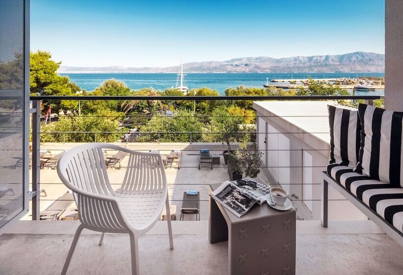 סוויטה נוף לים, Osam  Adults Only