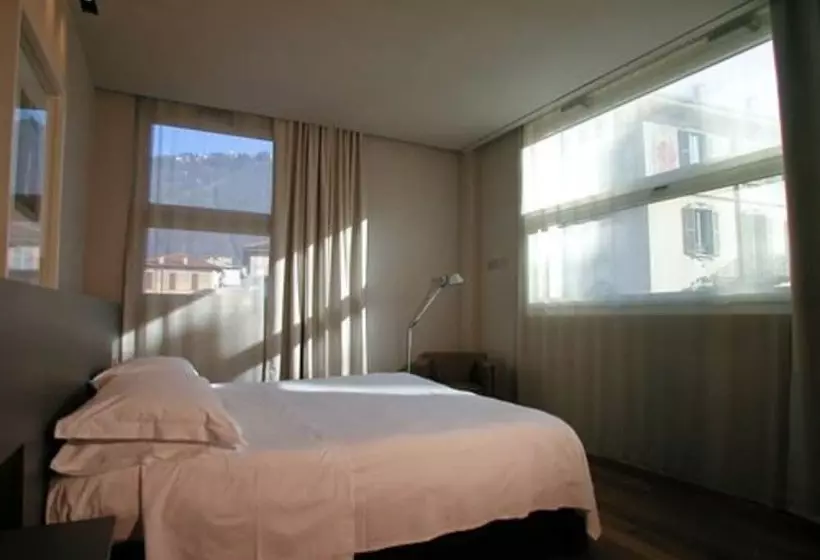 Chambre Supérieure, Posta Design