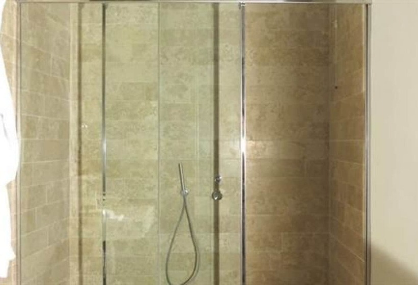 Chambre Standard Individuelle, Posta Design