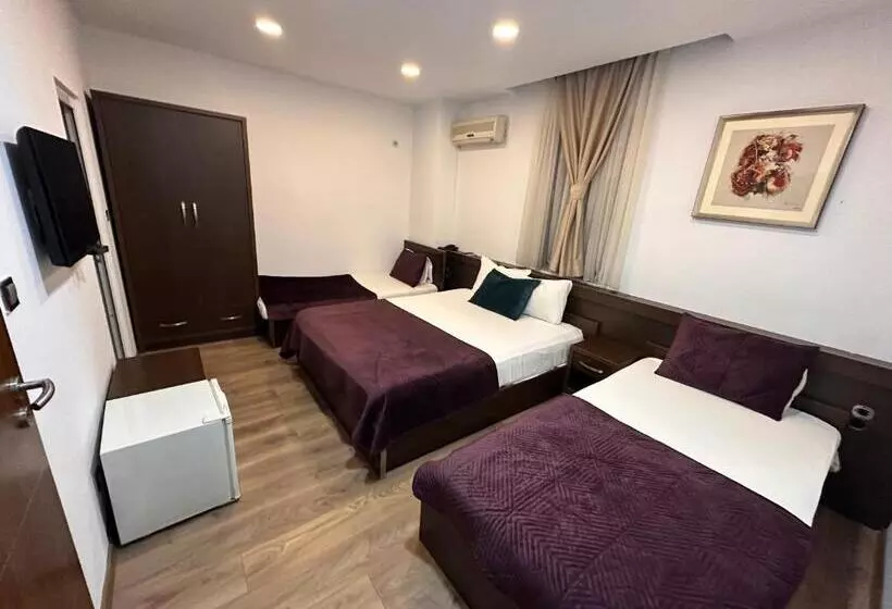 اتاق استاندارد سه نفره, Real