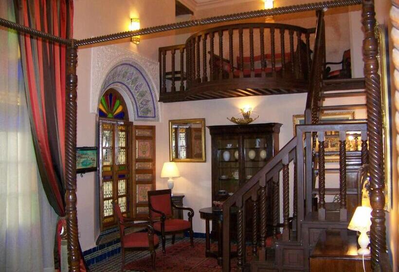 豪华套房, Ryad Salama