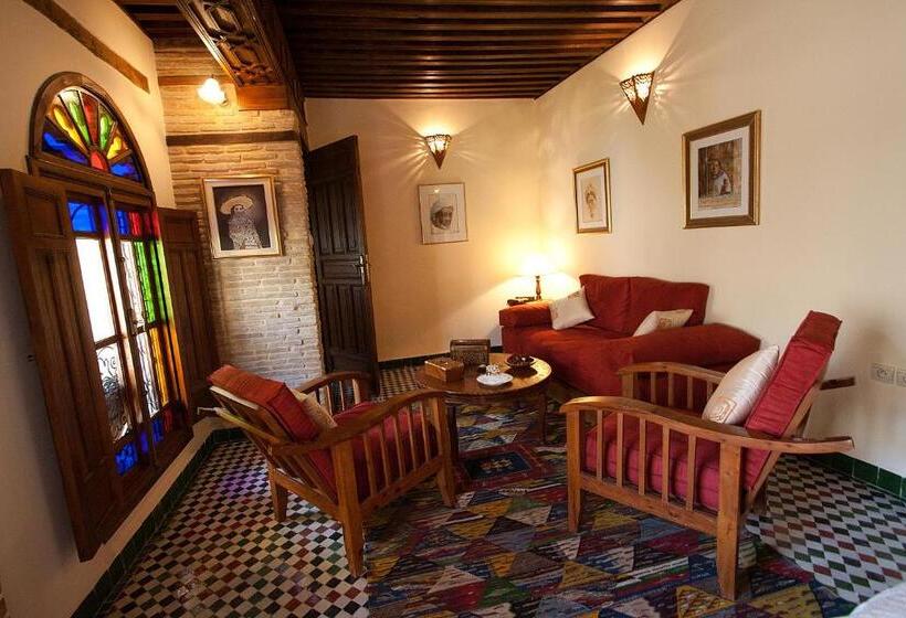 标准间, Ryad Salama