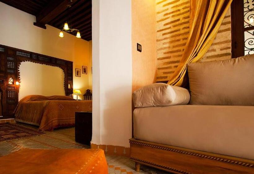 标准间, Ryad Salama