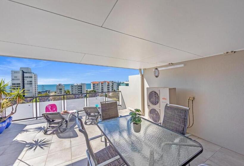 テラスつきの2ベッドルームアパートメント, The Mirage Resort Alexandra Headland