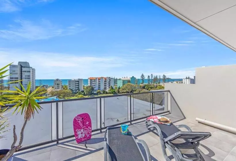 テラスつきの２ベッドルームアパートメント, The Mirage Resort Alexandra Headland