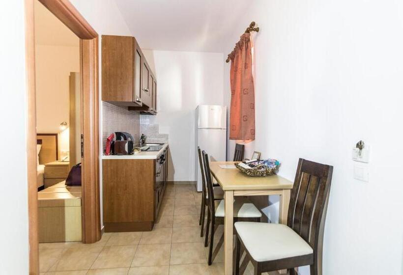 شقة غرفتين, Lindos Blue Sky