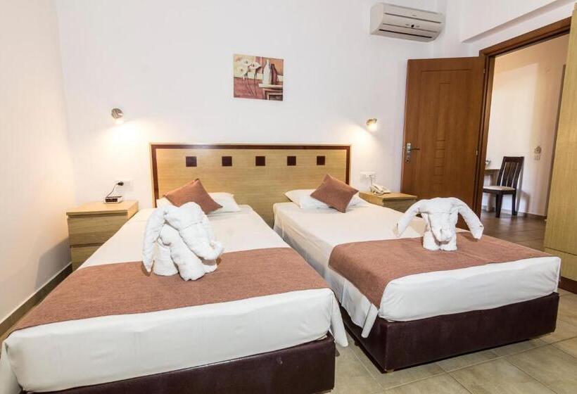 شقة غرفتين, Lindos Blue Sky