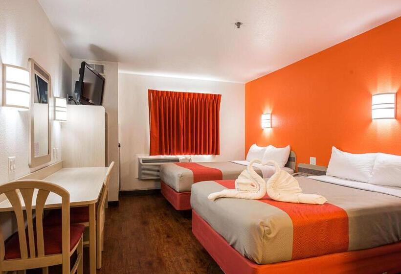 غرفة قياسية رباعية, Motel 6 Athens