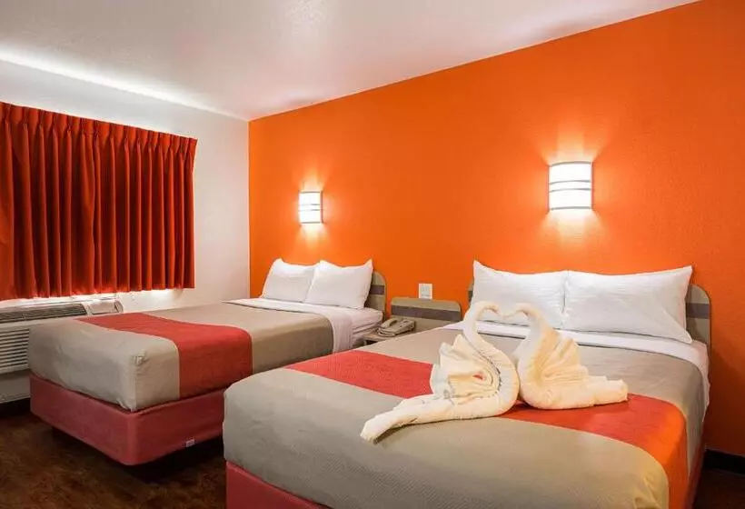スタンダード４人部屋, Motel 6 Athens