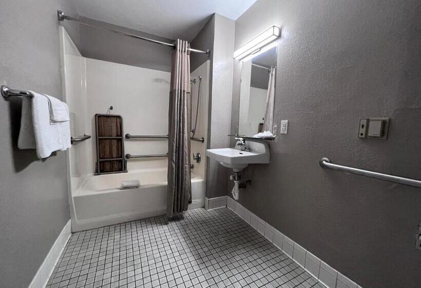 اتاق استاندارد برای معلولان, Motel 6 Bakersfield, Ca  South