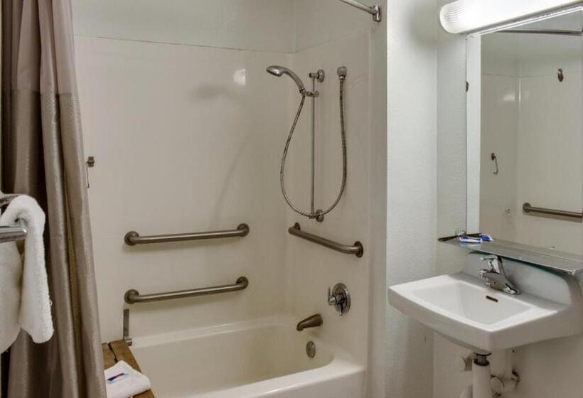اتاق استاندارد برای معلولان, Motel 6 Bakersfield, Ca  South