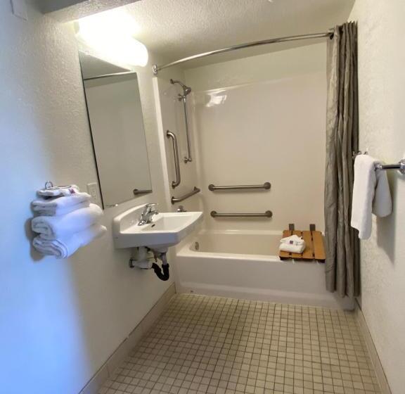 适合残疾人使用的标准间, Motel 6flagstaff, Az West Woodland Village