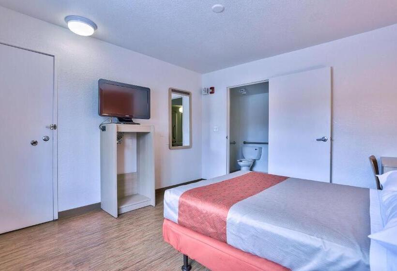 适合残疾人使用的标准间, Motel 6flagstaff, Az West Woodland Village