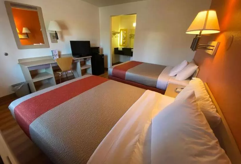プレミアム４ベッドルーム, Motel 6flagstaff, Az  West  Woodland Village