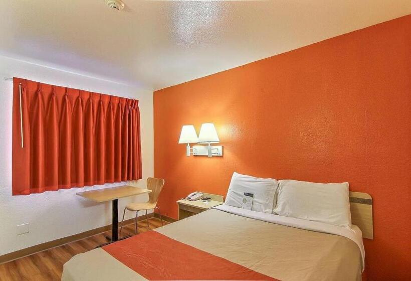 适合残疾人使用的标准间, Motel 6 Lompoc, Ca