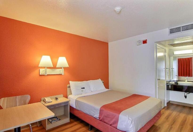 Chambre Standard Adaptée aux Personnes à Mobilité Réduite, Motel 6 Lompoc, Ca