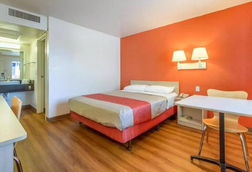 身障者適用スタンダードルーム, Motel 6phoenix, Az  North Bell Road