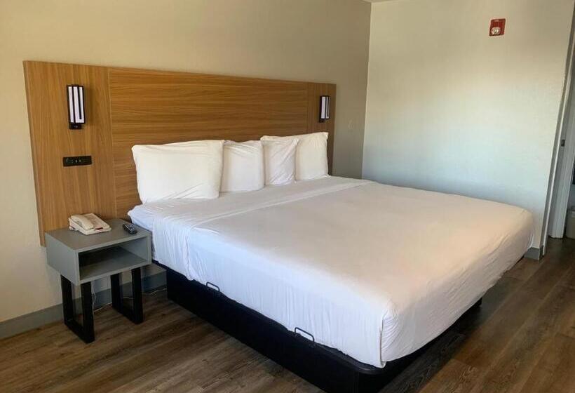 غرفة قياسية لذوى الاحتياجات الخاصة, Motel 6 Santa Ana, Ca