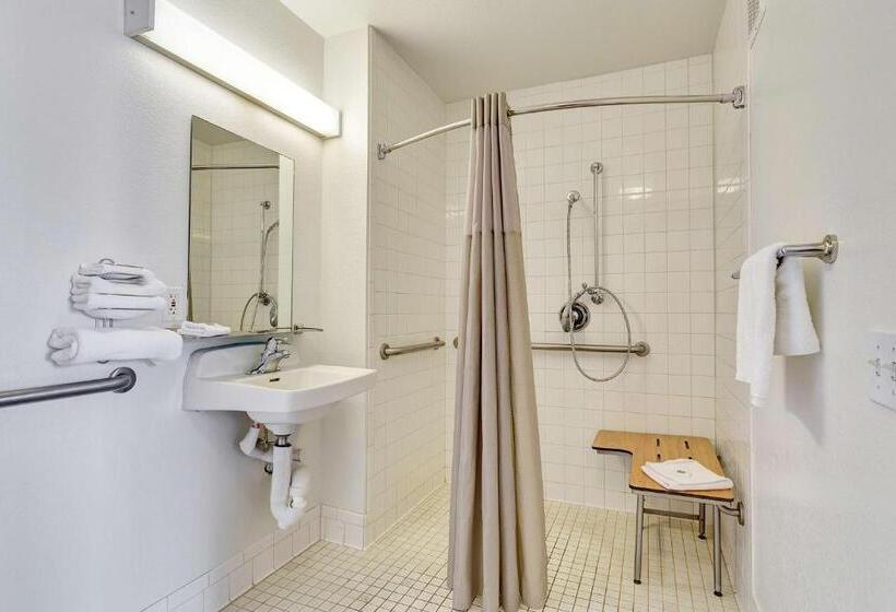 غرفة قياسية لذوى الاحتياجات الخاصة, Park Inn By Radisson, Santa Rosa South