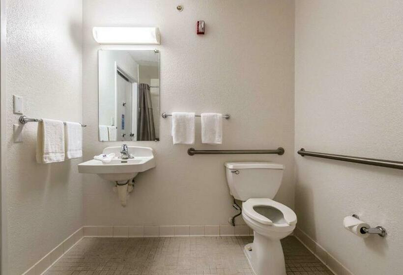 غرفة قياسية لذوى الاحتياجات الخاصة, Motel 6west Des Moines, Ia