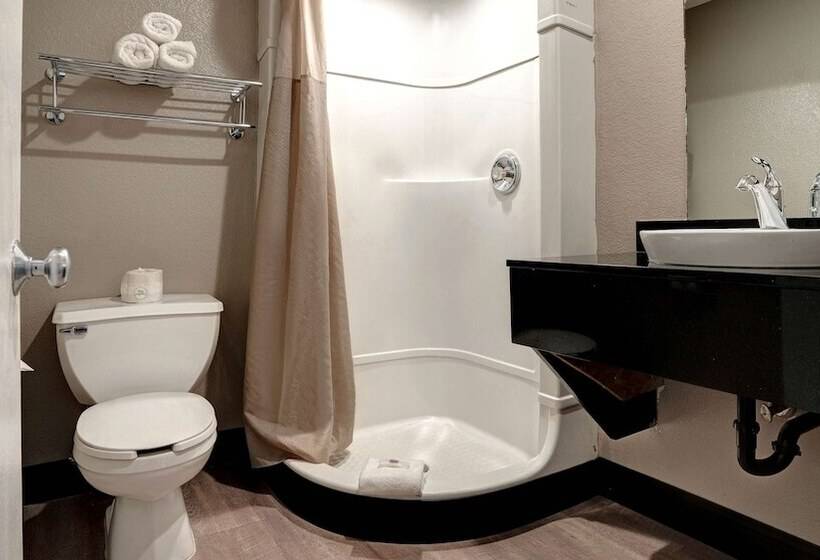 غرفه قياسيه سريرين مزدوجين, Motel 6arcata, Ca Cal Poly Humboldt