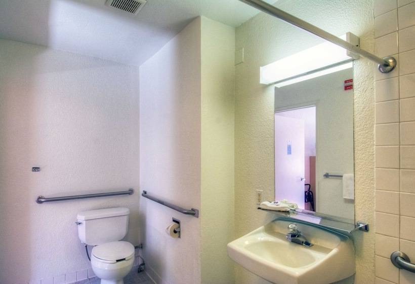 غرفه قياسيه سريرين مزدوجين, Motel 6arcata, Ca Cal Poly Humboldt