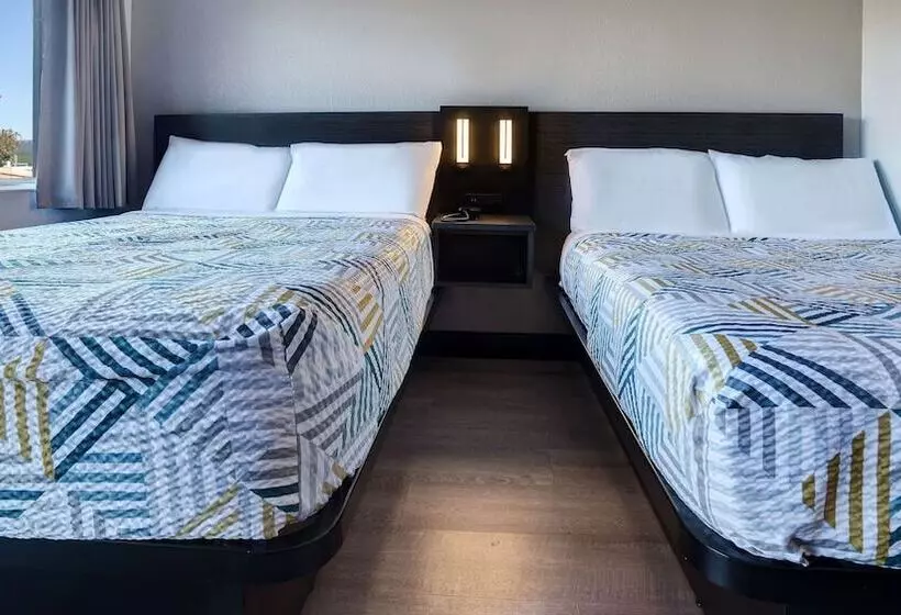 Standard-huone 2 Parivuodetta, Motel 6arcata, Ca Cal Poly Humboldt
