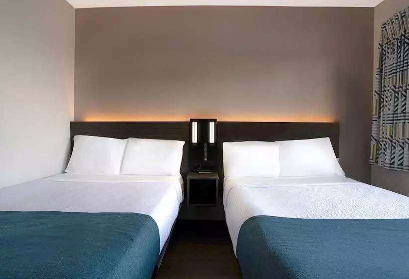 ２ダブルベッドのスタンダードルーム, Motel 6 Bakersfield, Ca  South