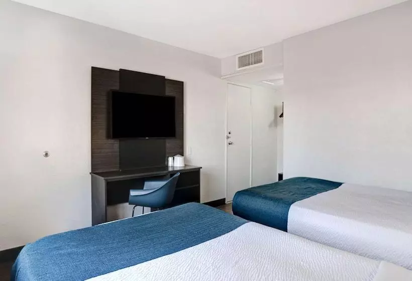 ２ダブルベッドのスタンダードルーム, Motel 6 Bakersfield, Ca  South