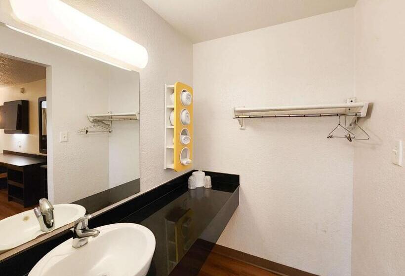 Номер Deluxe, Motel 6 Baytown, Tx  Baytown East