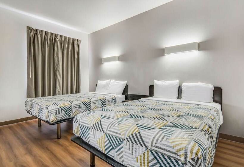 غرفه قياسيه سريرين مزدوجين, Motel 6cleburne, Tx