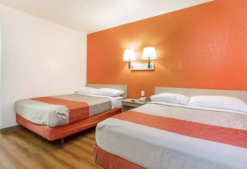 ２ダブルベッドのスタンダードルーム, Motel 6phoenix, Az  North Bell Road