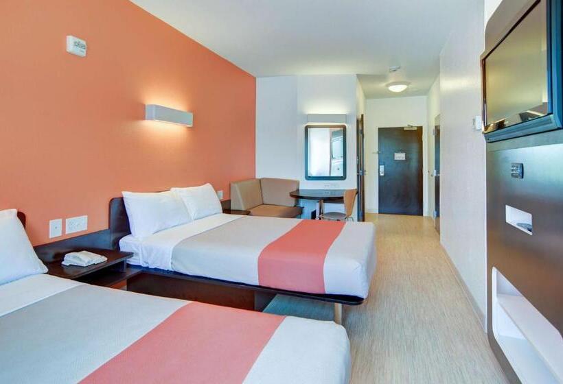 Четырехместный Номер Стандарт, Motel 6roanoke, Tx  Northlake  Speedway