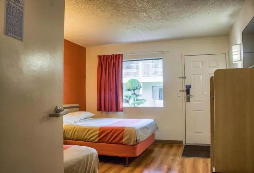 スタンダードルーム, Motel 6seattle, Wa  South
