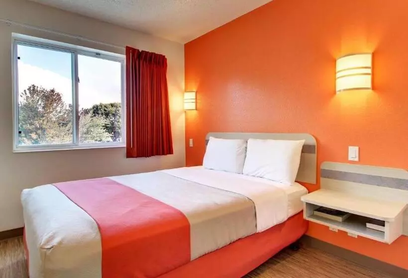 デラックスルーム, Motel 6 Springfield, Il I 55 I 72