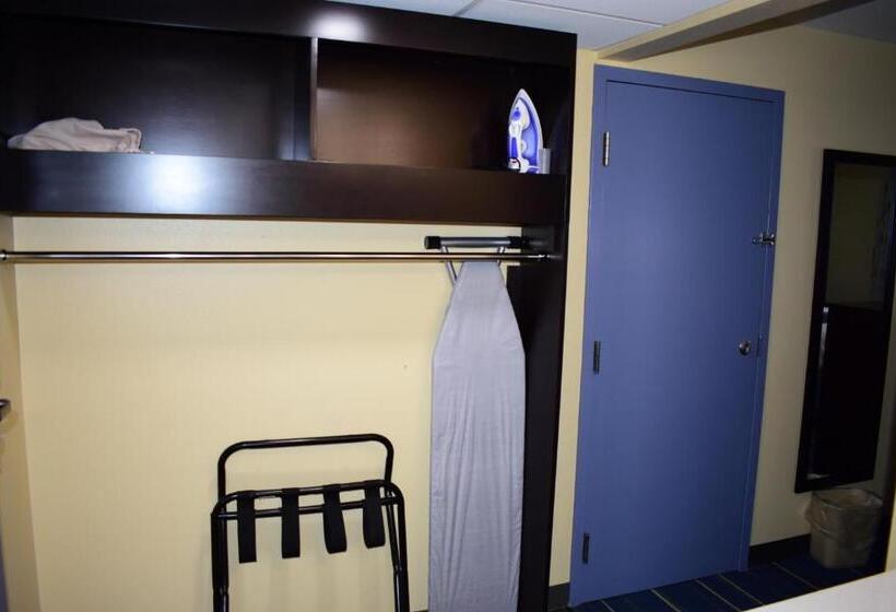 스탠다드 룸 킹사이즈 침대, Days Inn By Wyndham Augusta