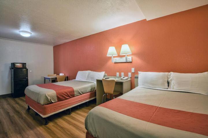 スタンダード４人部屋, Loyalty Inn Tallahassee